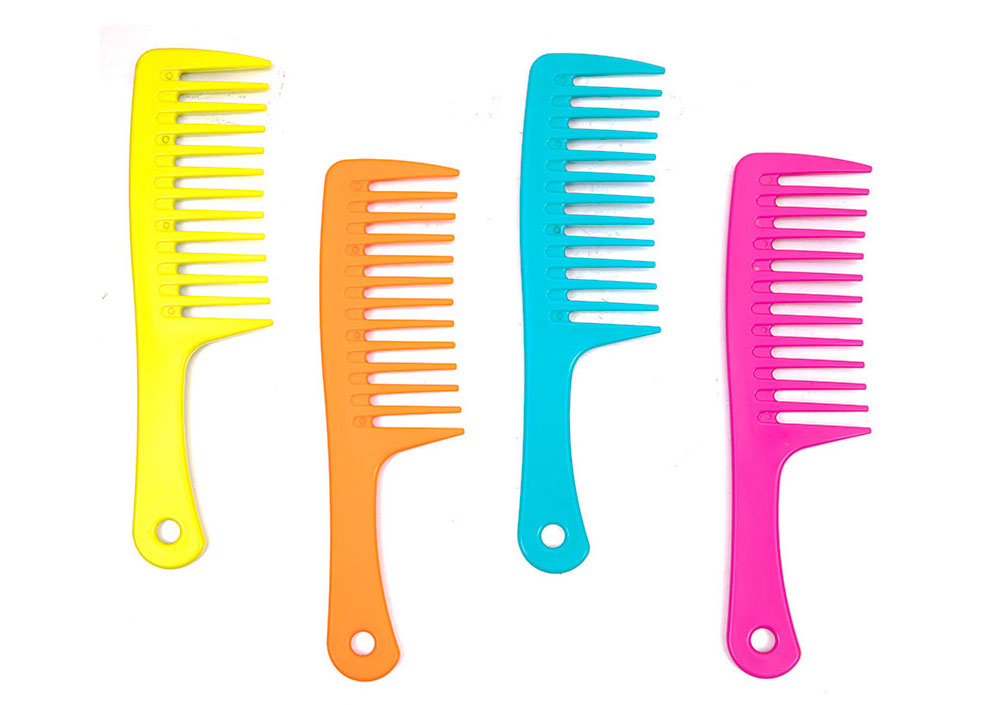 Wide-Tooth Detangler Comb with Comfortable Handle